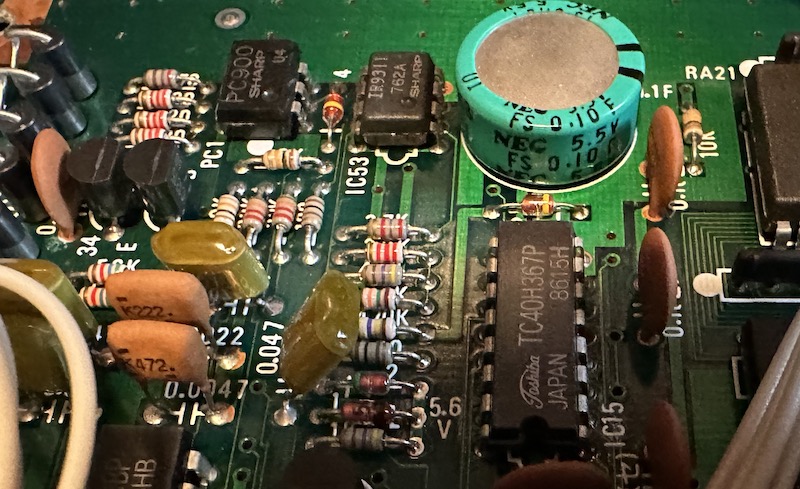 A 0.1F supercapacitor