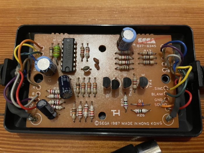 The Adapteur R.V.B. interior. A single-sided circuitboard mostly analog components